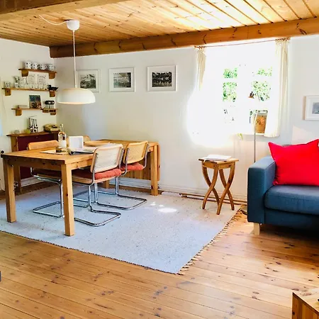 Tante Kamps Hus - Uriges Haeuschen Mit Garten Und Geschichte Nyaraló Grundhof