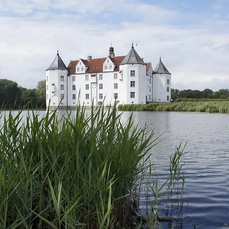 Tante Kamps Hus - Uriges Haeuschen Mit Garten Und Geschichte Nyaraló Grundhof